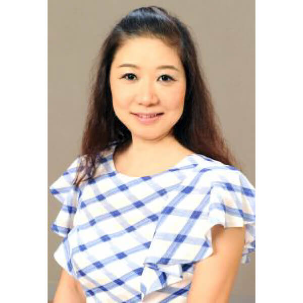 中山 真里子教授